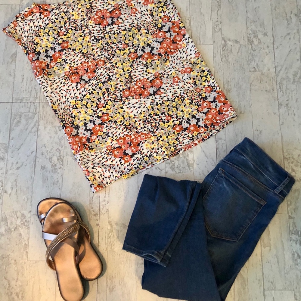 LOFT petite cap sleeve floral blouse